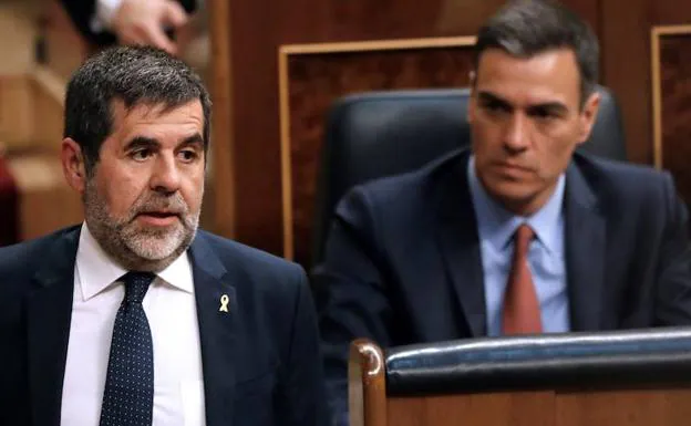 Jordi Sànchez (i) y Pedro Sánchez. 