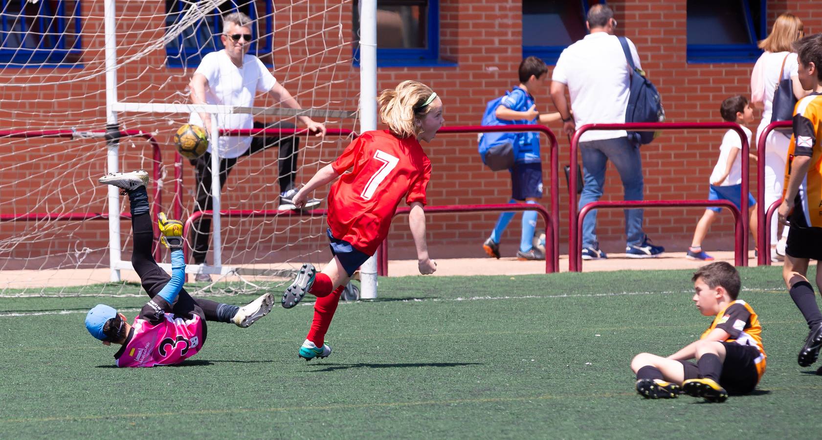 Fotos: Finales y entrega de trofeos en el torneo del Comillas