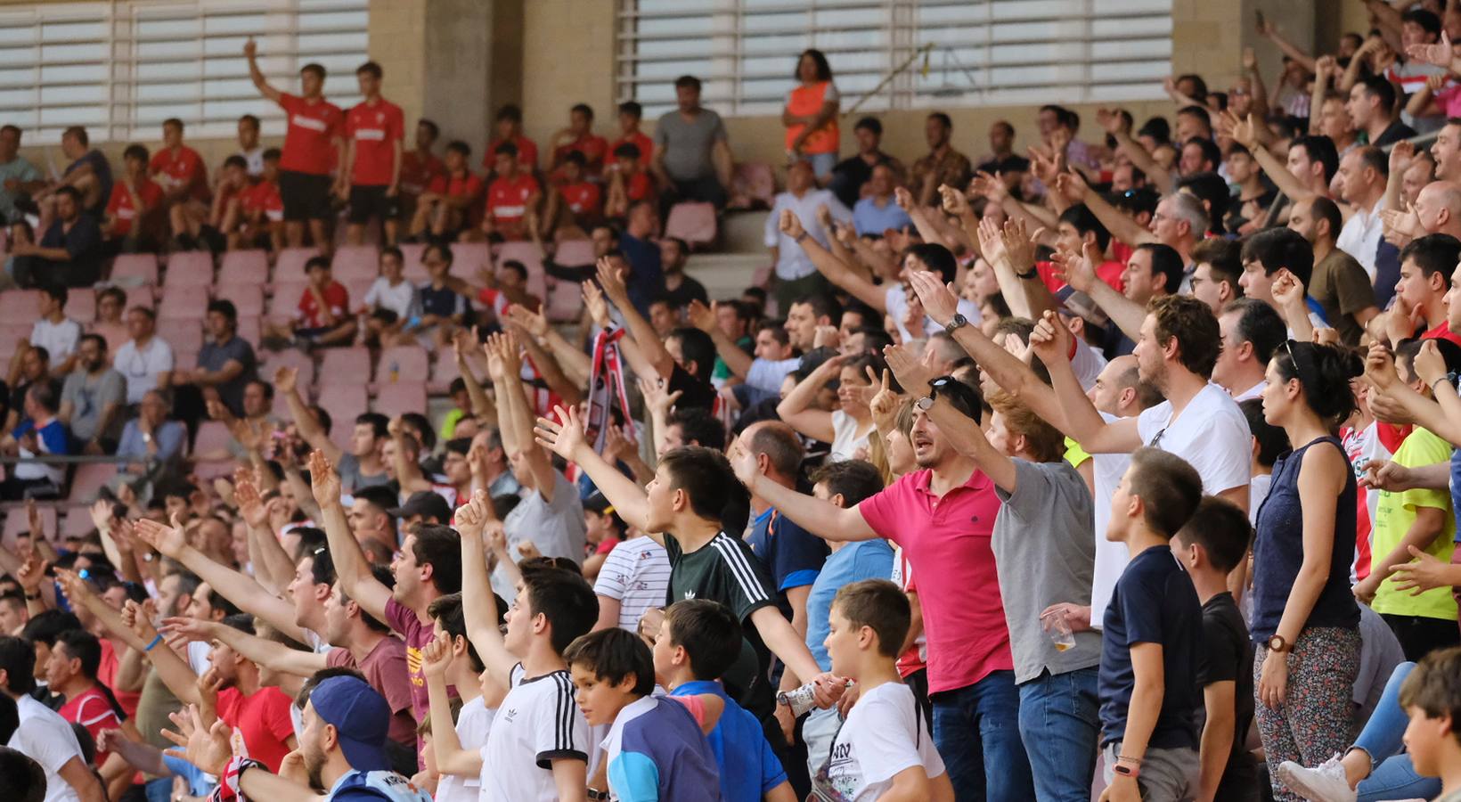 Fotos: UDL-Badajoz: el ambiente previo