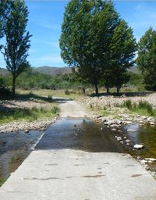 Imagen secundaria 2 - Otra vista de Cornago, sendero de bajada a Las Navas y río Linares cerca de Cornago