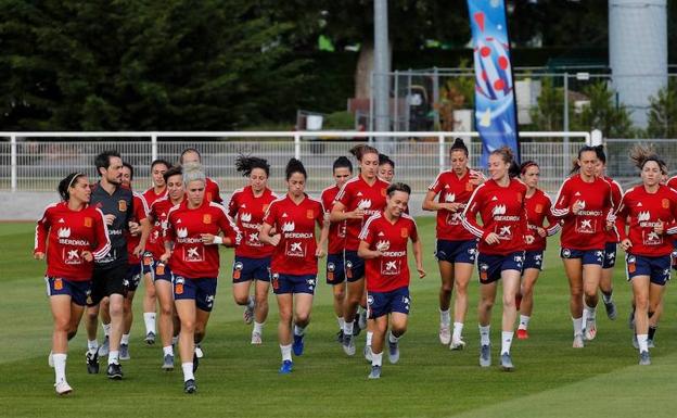 Las pupilas de Jorge Vilda, durante un entrenamiento. 