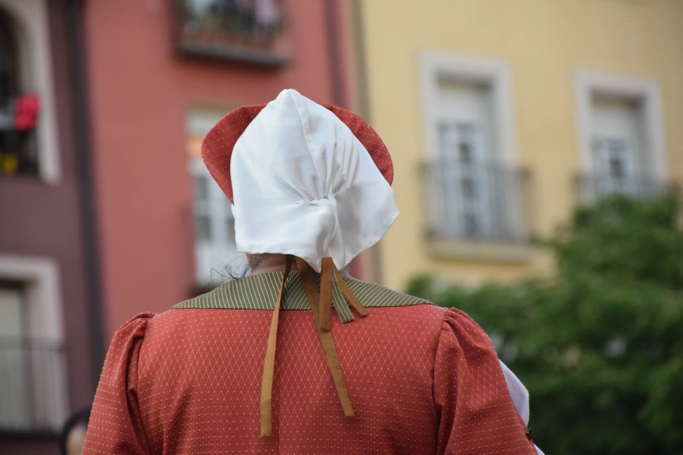 Fotos: Pasarela de trajes renacentistas en la plaza del Mercado