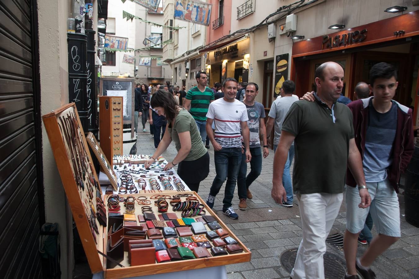 Fotos: Ambiente en las calles de Logroño por San Bernabé: el sábado