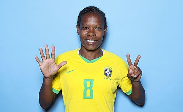 Formiga, la futbolista récord