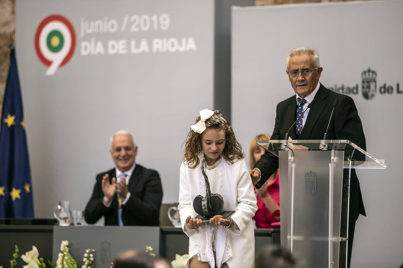 San Millán de la Cogolla ha acogido la celebración institucional del 9 de junio con la entrega de las Medallas de La Rioja, el Galardón de las Artes y las distinciones de Riojanos Ilustres 