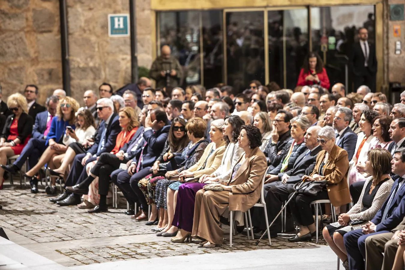 San Millán de la Cogolla ha acogido la celebración institucional del 9 de junio con la entrega de las Medallas de La Rioja, el Galardón de las Artes y las distinciones de Riojanos Ilustres 