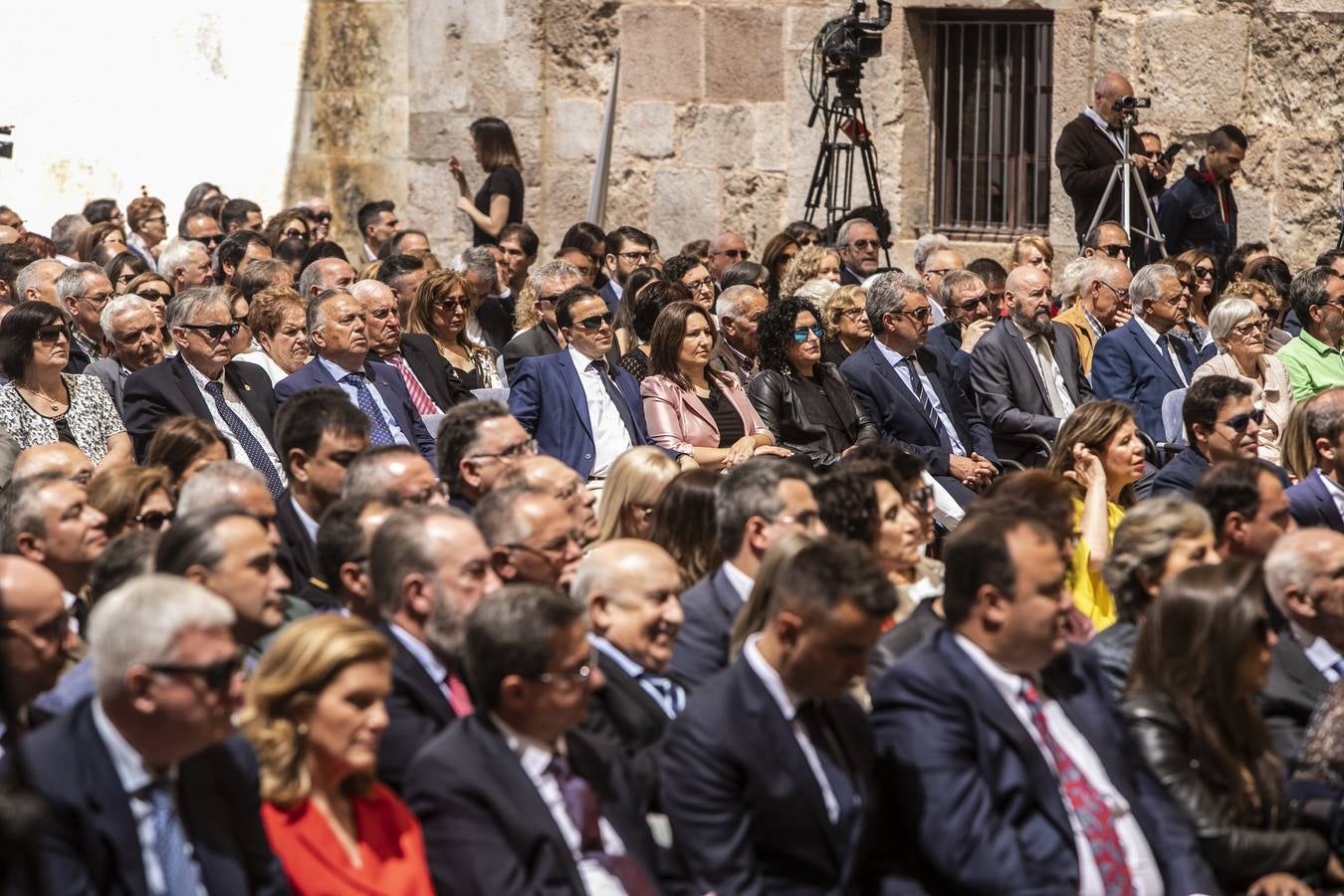 San Millán de la Cogolla ha acogido la celebración institucional del 9 de junio con la entrega de las Medallas de La Rioja, el Galardón de las Artes y las distinciones de Riojanos Ilustres 