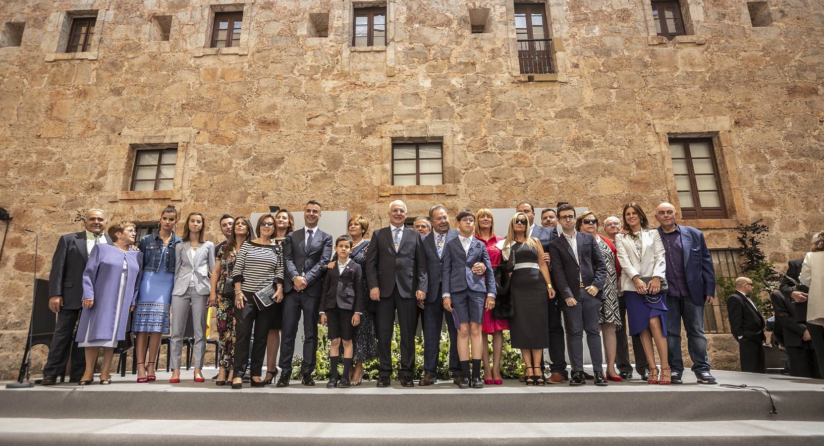 San Millán de la Cogolla ha acogido la celebración institucional del 9 de junio con la entrega de las Medallas de La Rioja, el Galardón de las Artes y las distinciones de Riojanos Ilustres 