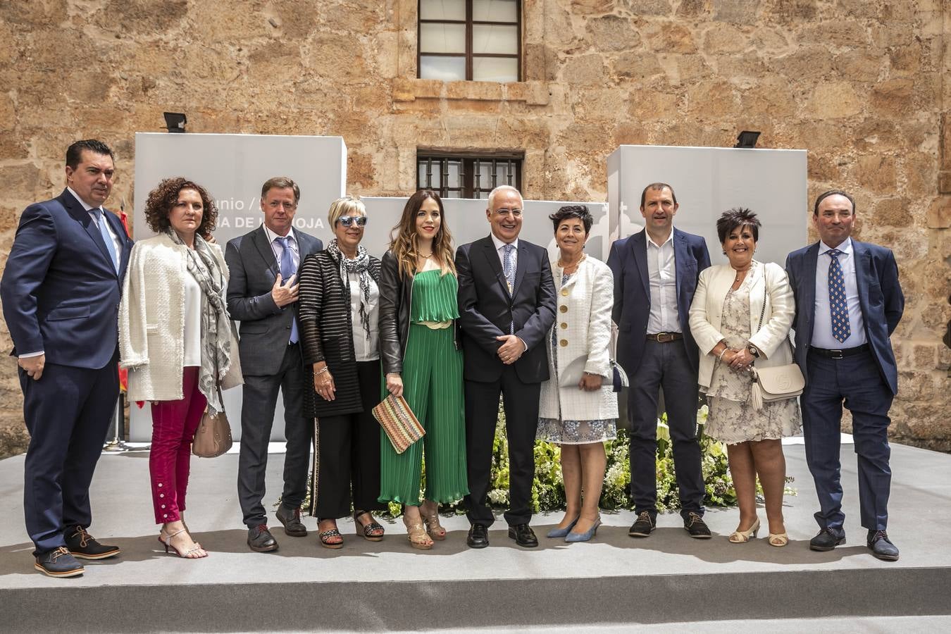 San Millán de la Cogolla ha acogido la celebración institucional del 9 de junio con la entrega de las Medallas de La Rioja, el Galardón de las Artes y las distinciones de Riojanos Ilustres 