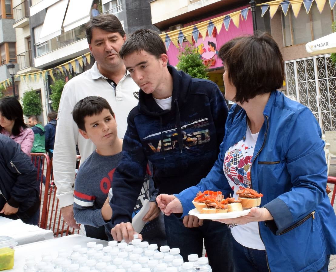 Fotos: Degustación de embuchados a cargo de la Peña La Uva