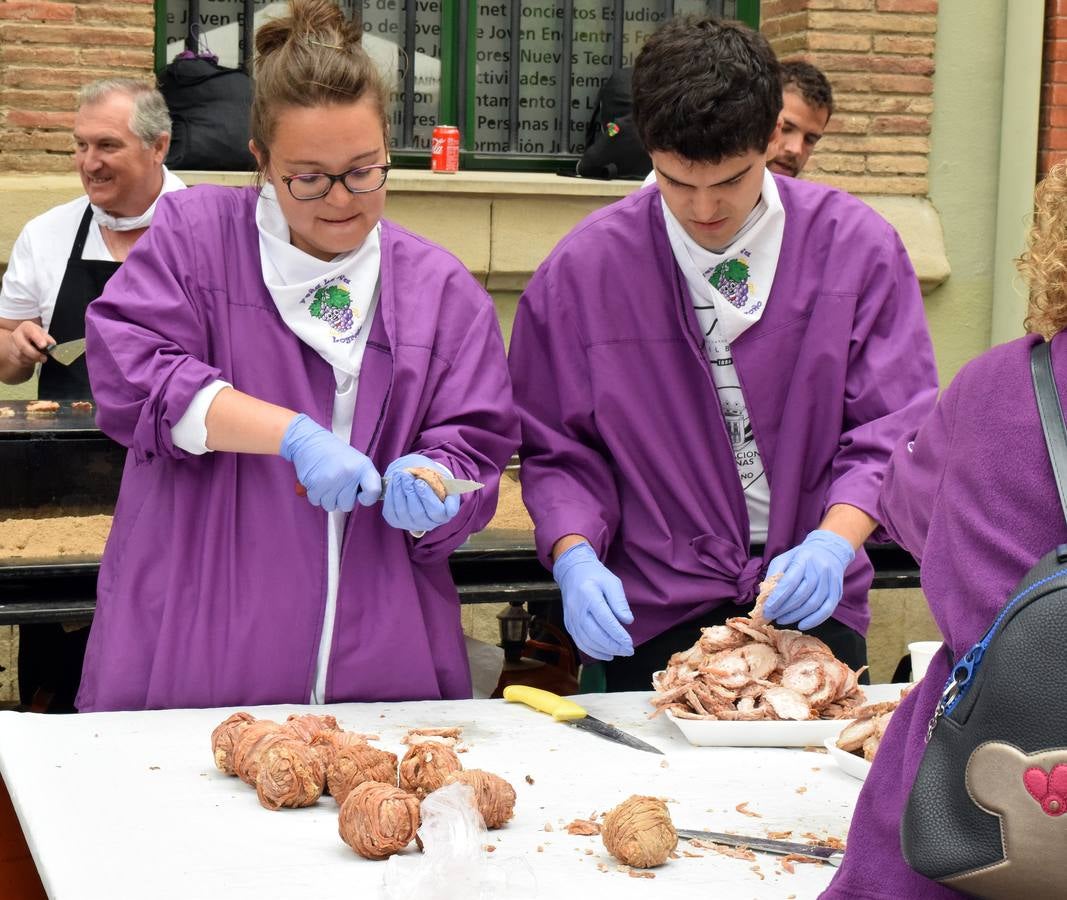 Fotos: Degustación de embuchados a cargo de la Peña La Uva