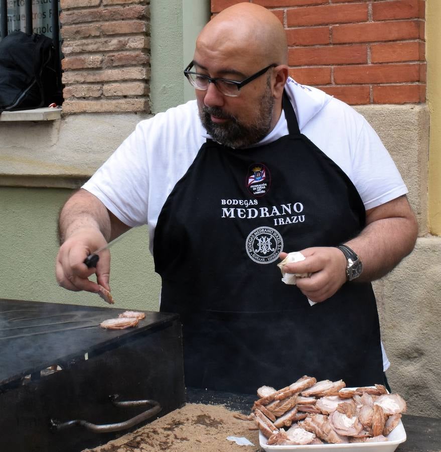 Fotos: Degustación de embuchados a cargo de la Peña La Uva