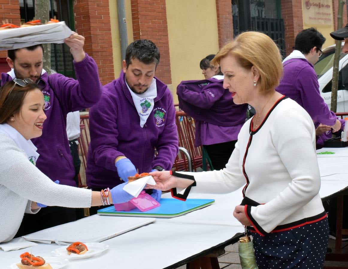 Fotos: Degustación de embuchados a cargo de la Peña La Uva