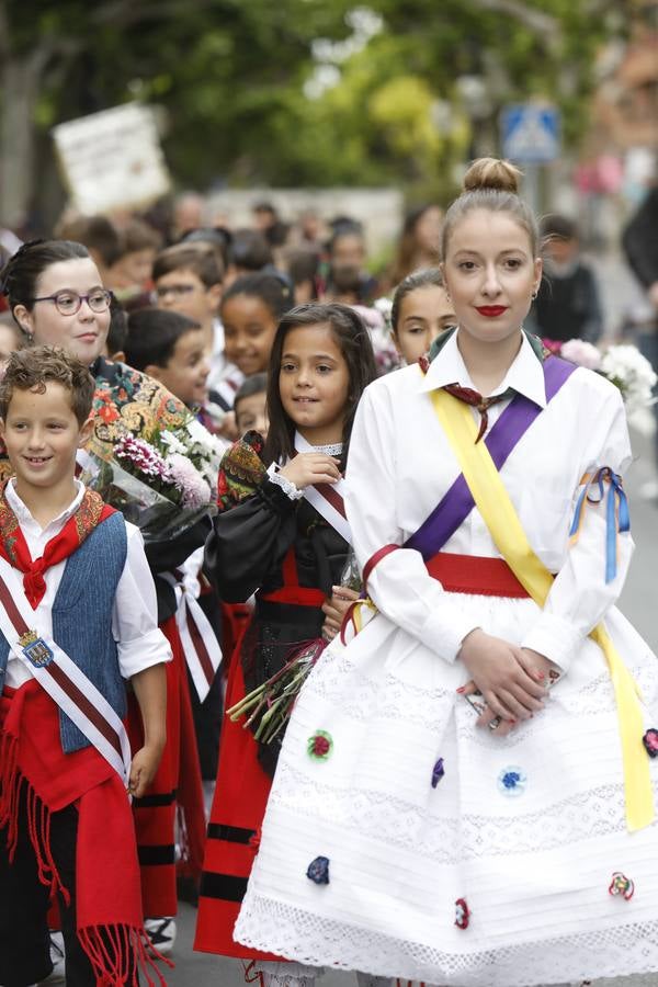 Fotos: Tradicional ofrenda de flores en El Revellín