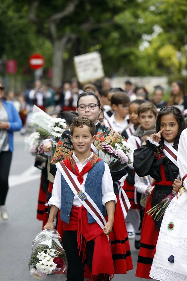 Fotos: Tradicional ofrenda de flores en El Revellín