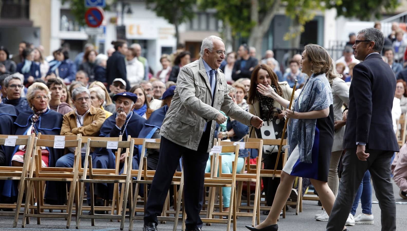 Fotos: Tradicional ofrenda de flores en El Revellín