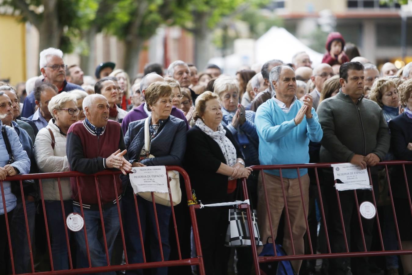 Fotos: Tradicional ofrenda de flores en El Revellín