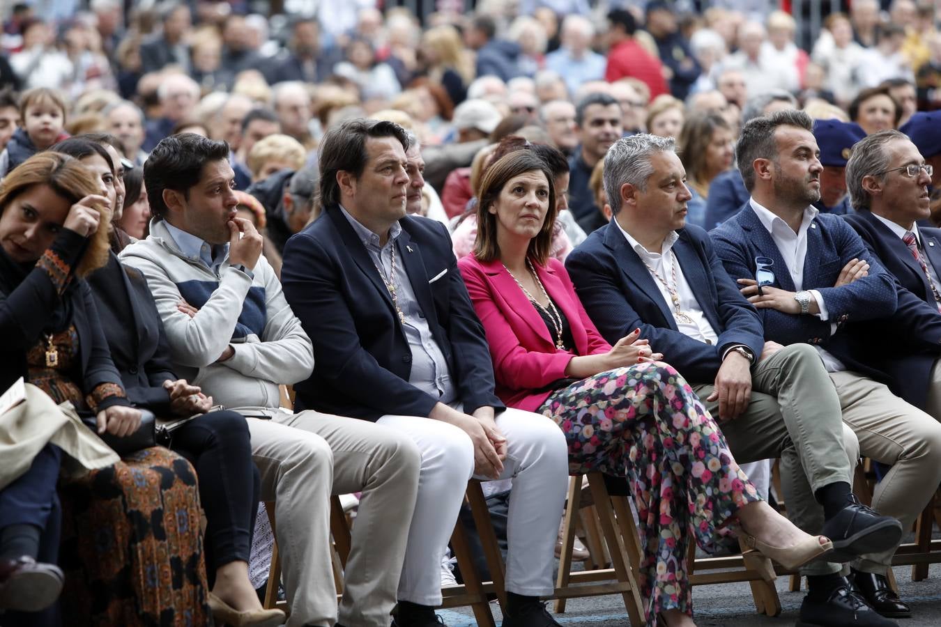 Fotos: Tradicional ofrenda de flores en El Revellín