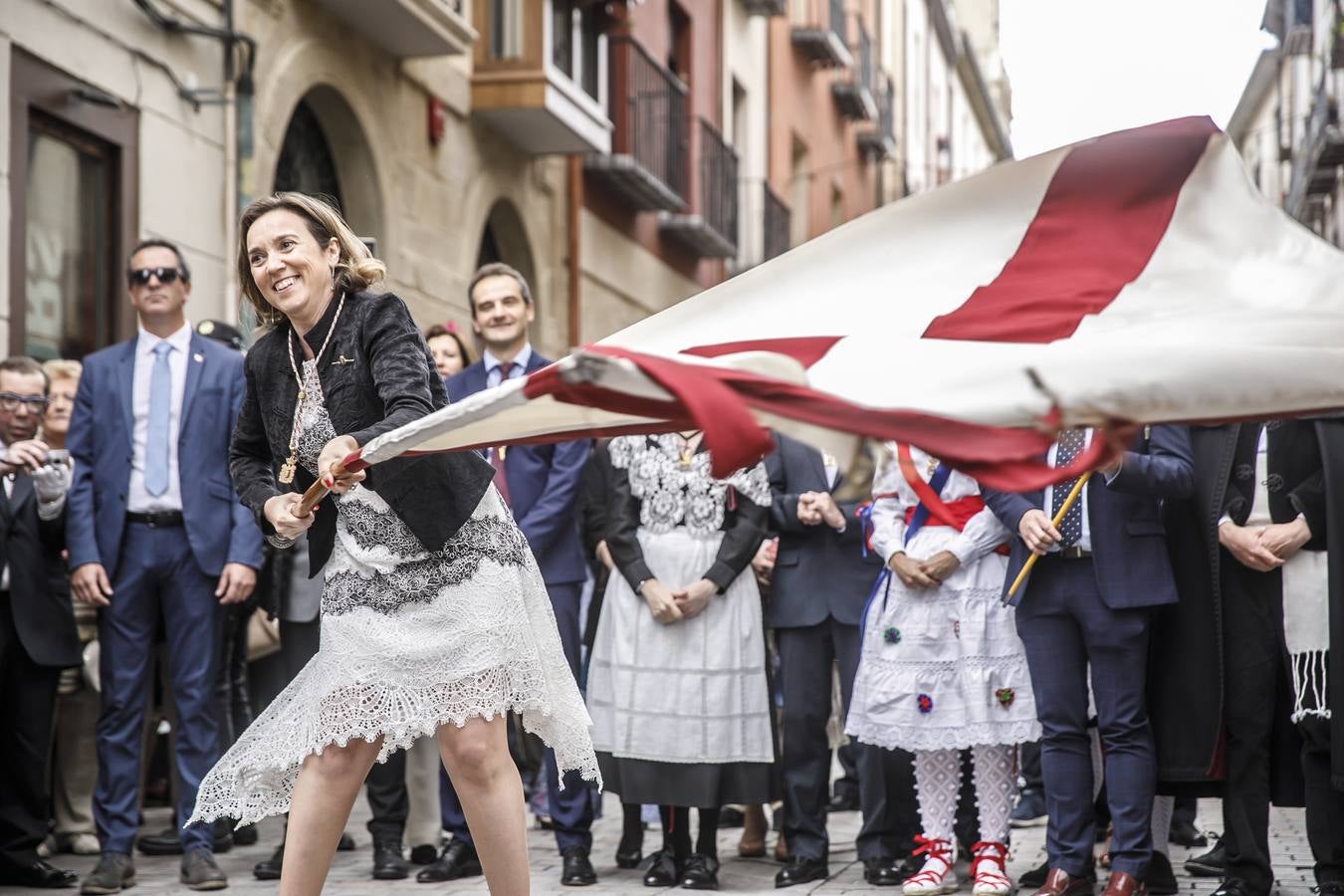 Fotos: Los banderazos y la procesión de San Bernabé