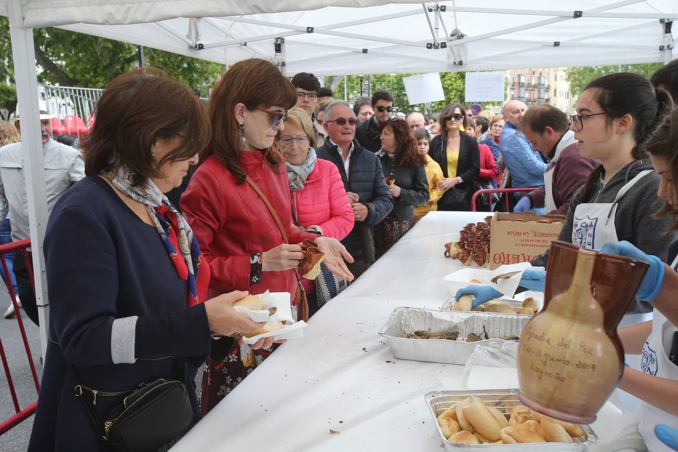 Fotos: Reparto del pan y el pez (III)