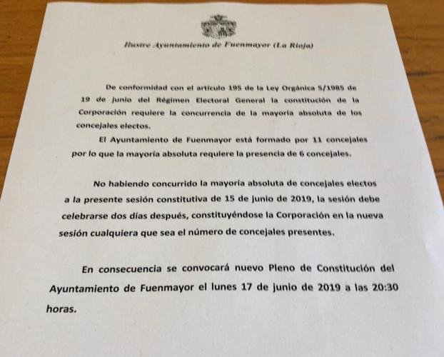 Acta del aplazamiento del pleno.