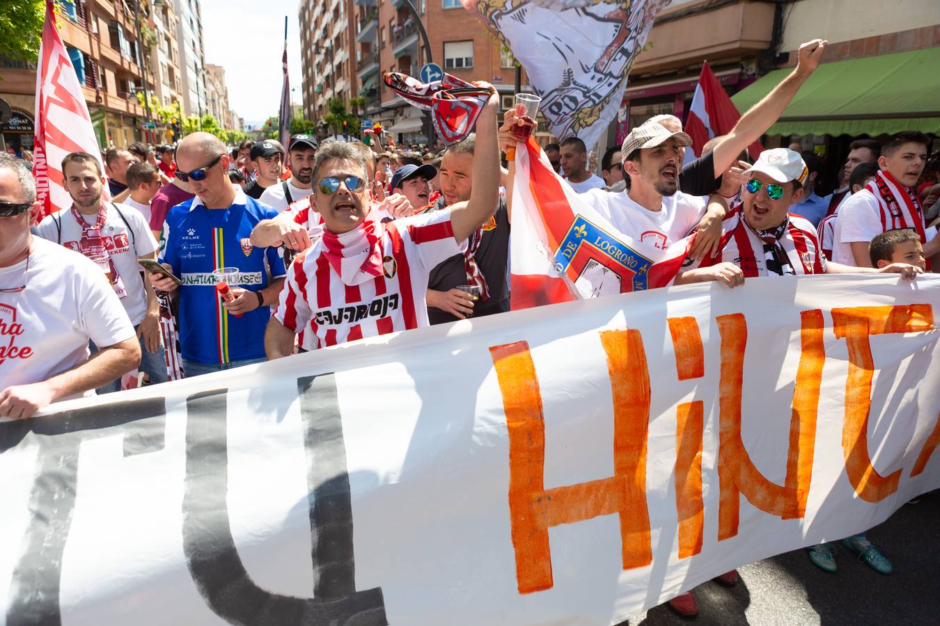 Fotos: Logroño arropa a la UD Logroñés hasta Las Gaunas (1)