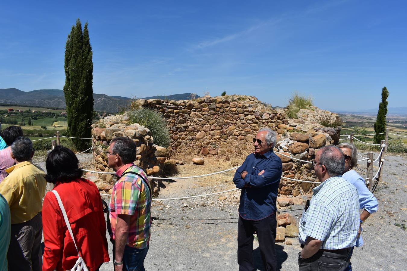 Fotos: XXVIII encuentro de asociaciones culturales de La Rioja y I encuentro de patchwork en Ocón