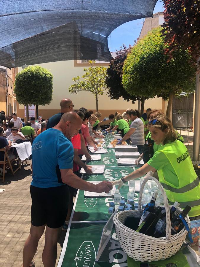 VII marcha Villa de Tudelilla, con 250 personas más unos 20 integrantes de ASPACE Rioja, entidad a la que se destinó parte de la recaudación.