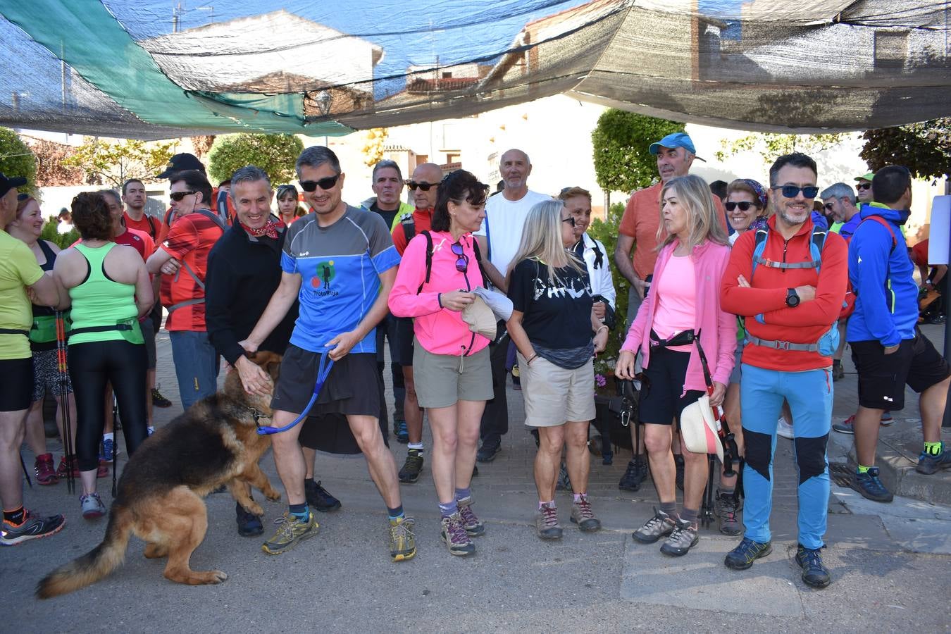 VII marcha Villa de Tudelilla, con 250 personas más unos 20 integrantes de ASPACE Rioja, entidad a la que se destinó parte de la recaudación.