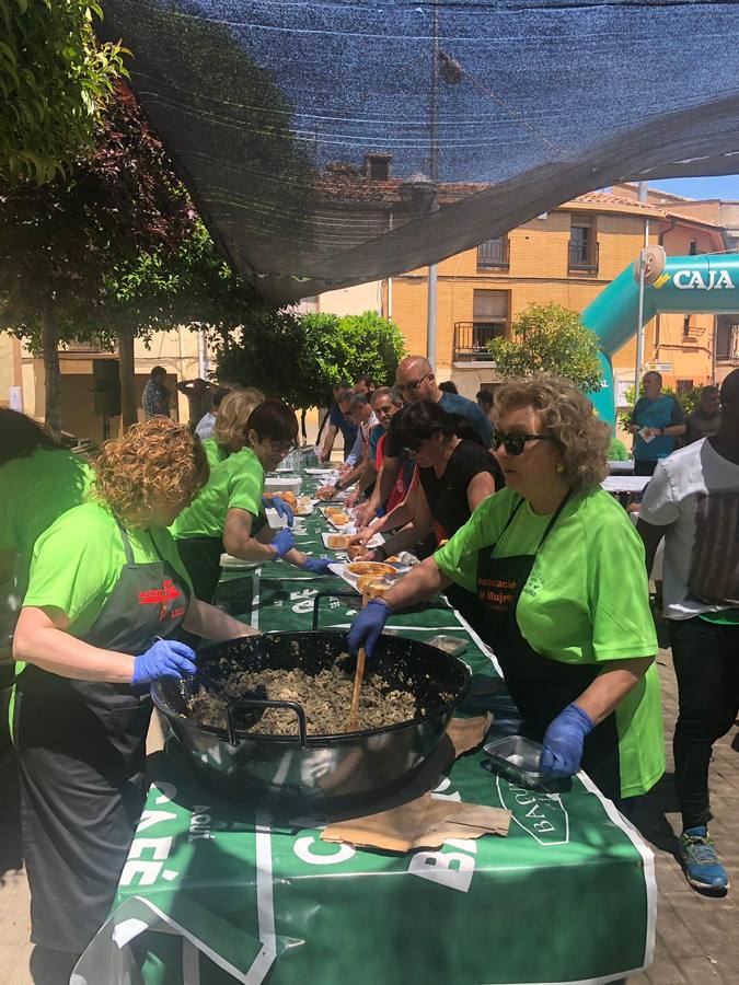 VII marcha Villa de Tudelilla, con 250 personas más unos 20 integrantes de ASPACE Rioja, entidad a la que se destinó parte de la recaudación.