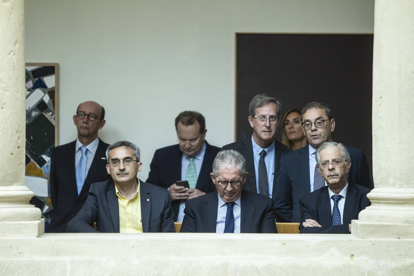 Fotos: Proclamación de la Mesa del Parlamento riojano y la toma de posesión de los diputados