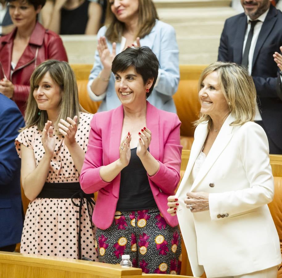 Fotos: Aplausos, gestos y discursos en la sesión para proclamar la Mesa del Parlamento riojano