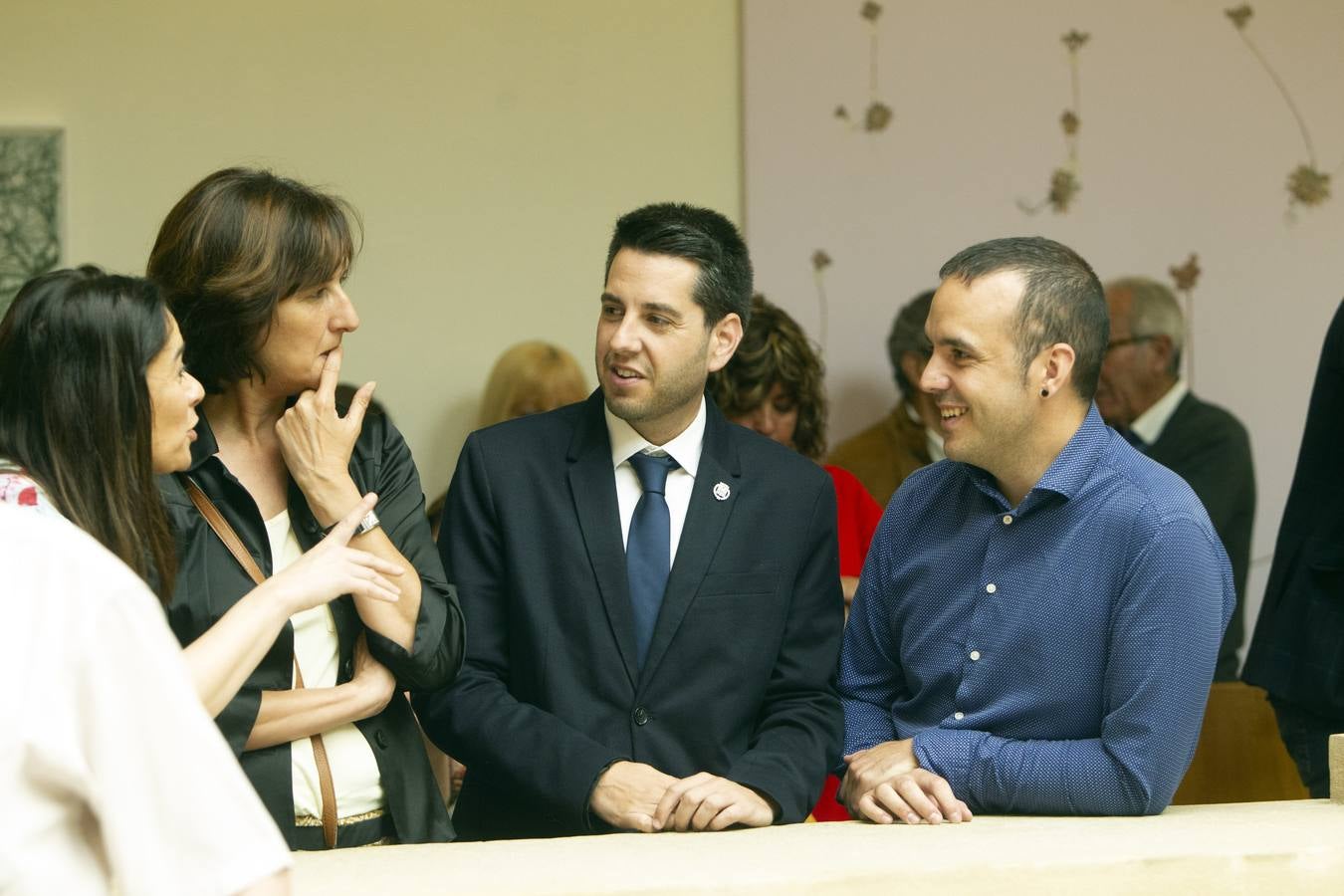 Fotos: Aplausos, gestos y discursos en la sesión para proclamar la Mesa del Parlamento riojano