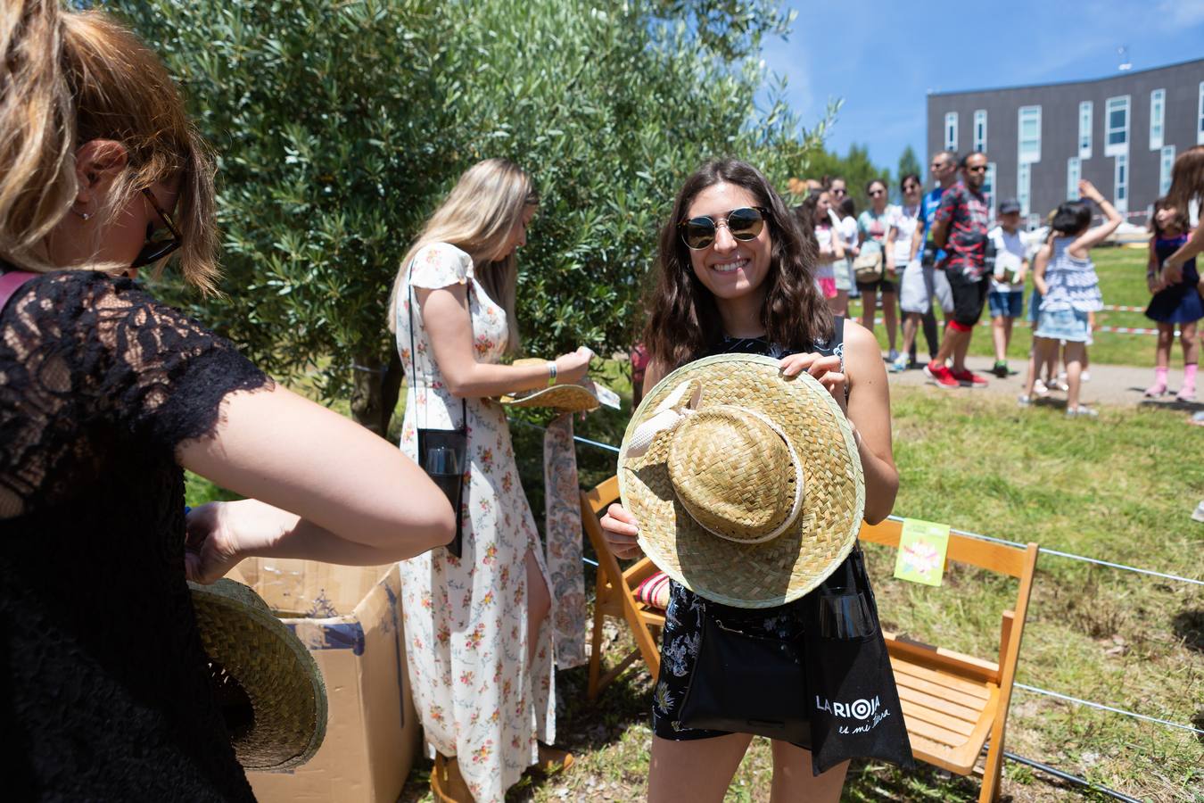 La finca institucional se ha convertido este sábado en un parque temático en torno al vino y la gastronomía riojana
