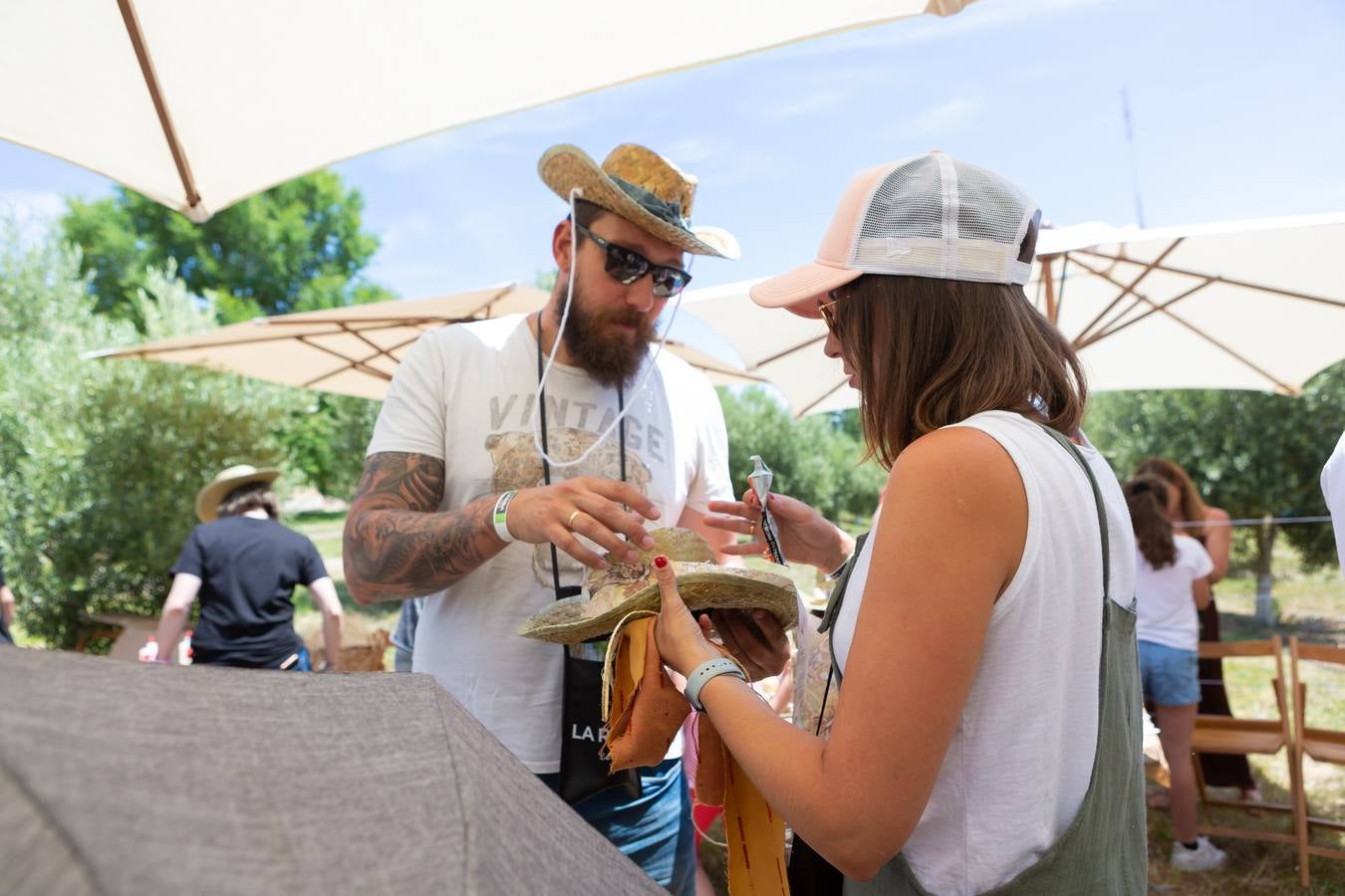 La finca institucional se ha convertido este sábado en un parque temático en torno al vino y la gastronomía riojana