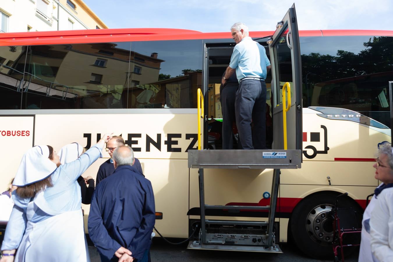 Fotos: Salida de la expedición diocesana a Lourdes