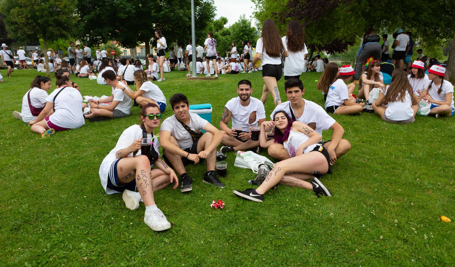 Fotos: Los almuerzos y las vueltas protagonizan las fiestas de Nájera