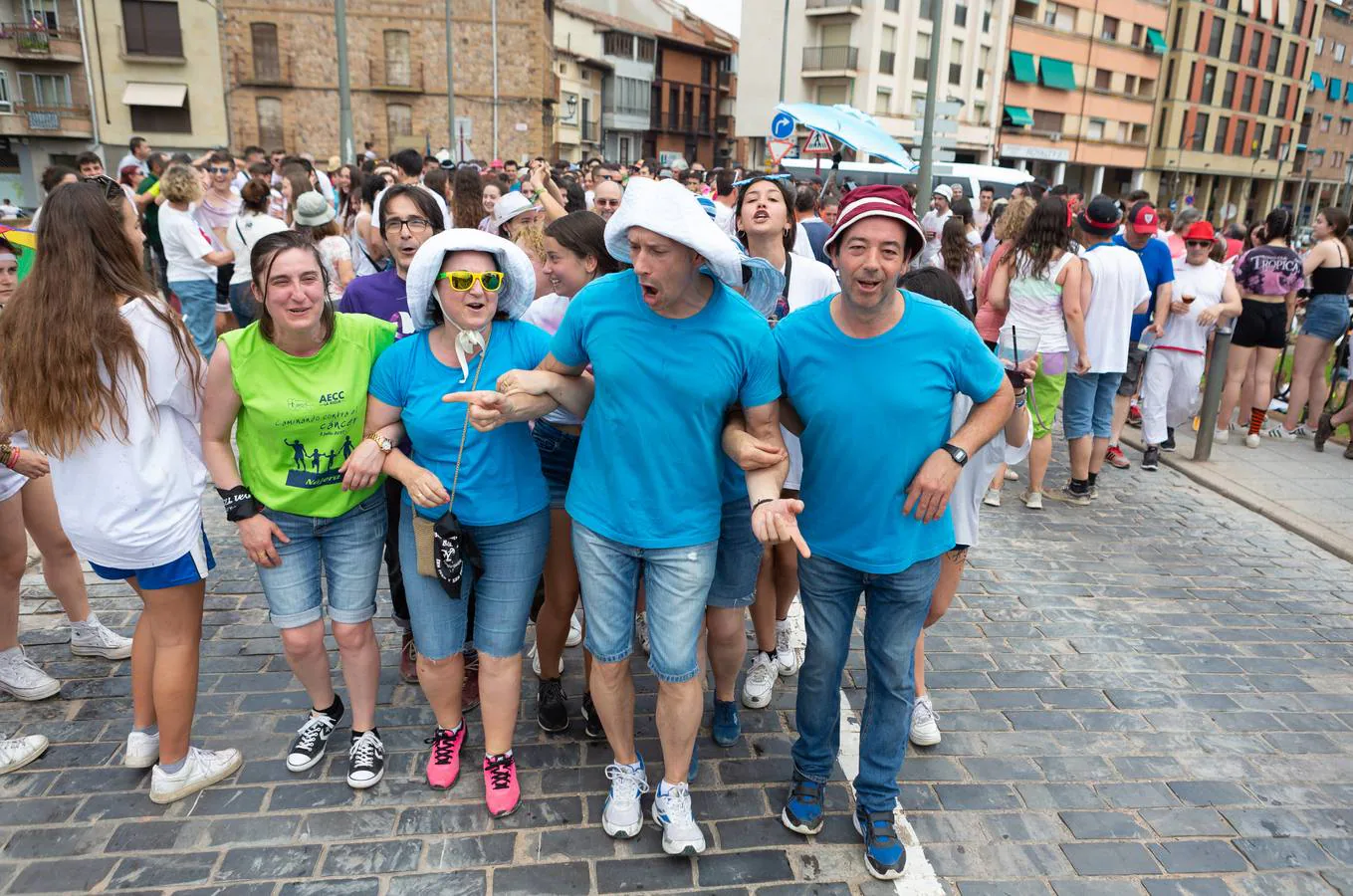 Fotos: Los almuerzos y las vueltas protagonizan las fiestas de Nájera