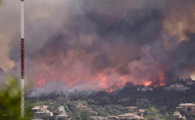 Foto del incendio tomada por uno de los vecinos y difundida por las redes sociales. 