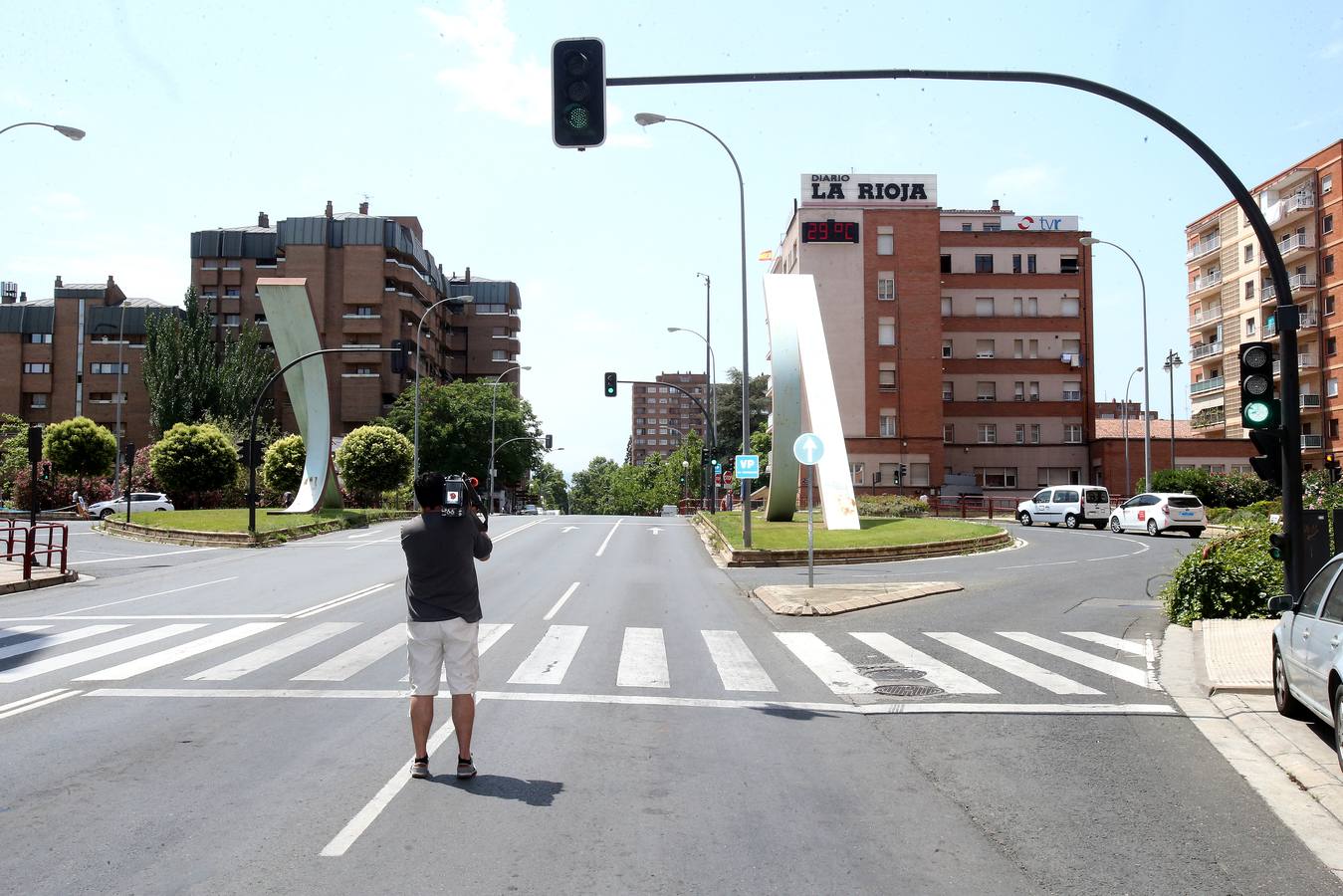 Fotos: Adiós a la primera escultura de Vara de Rey