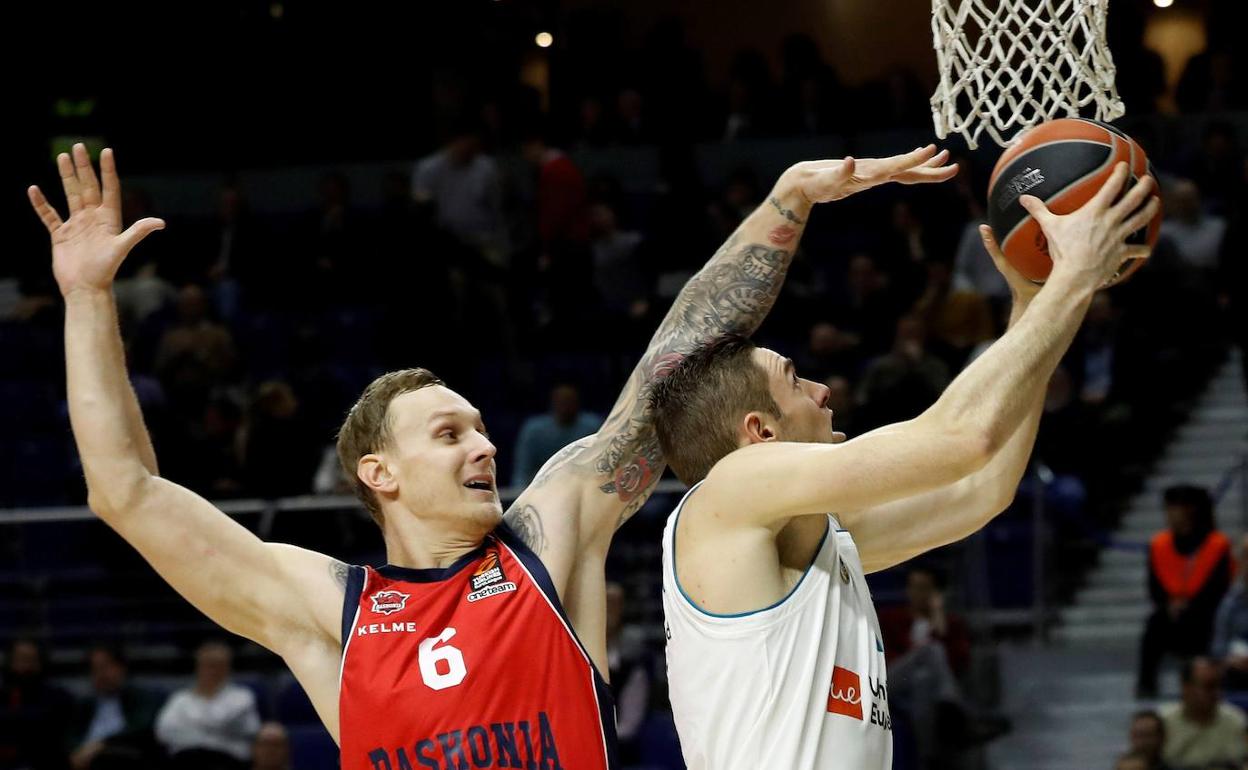 Fabian Causeur, en un partido ante el Baskonia. 