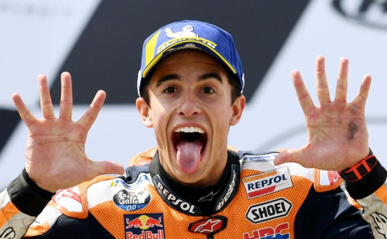 Marc Márquez celebra su victoria en Sachsenring. 