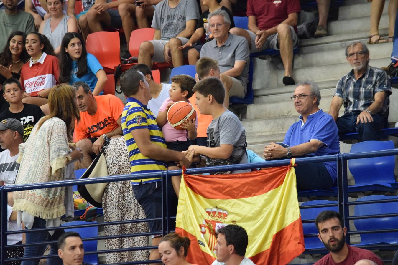 Fotos: España cae ante Francia en Logroño