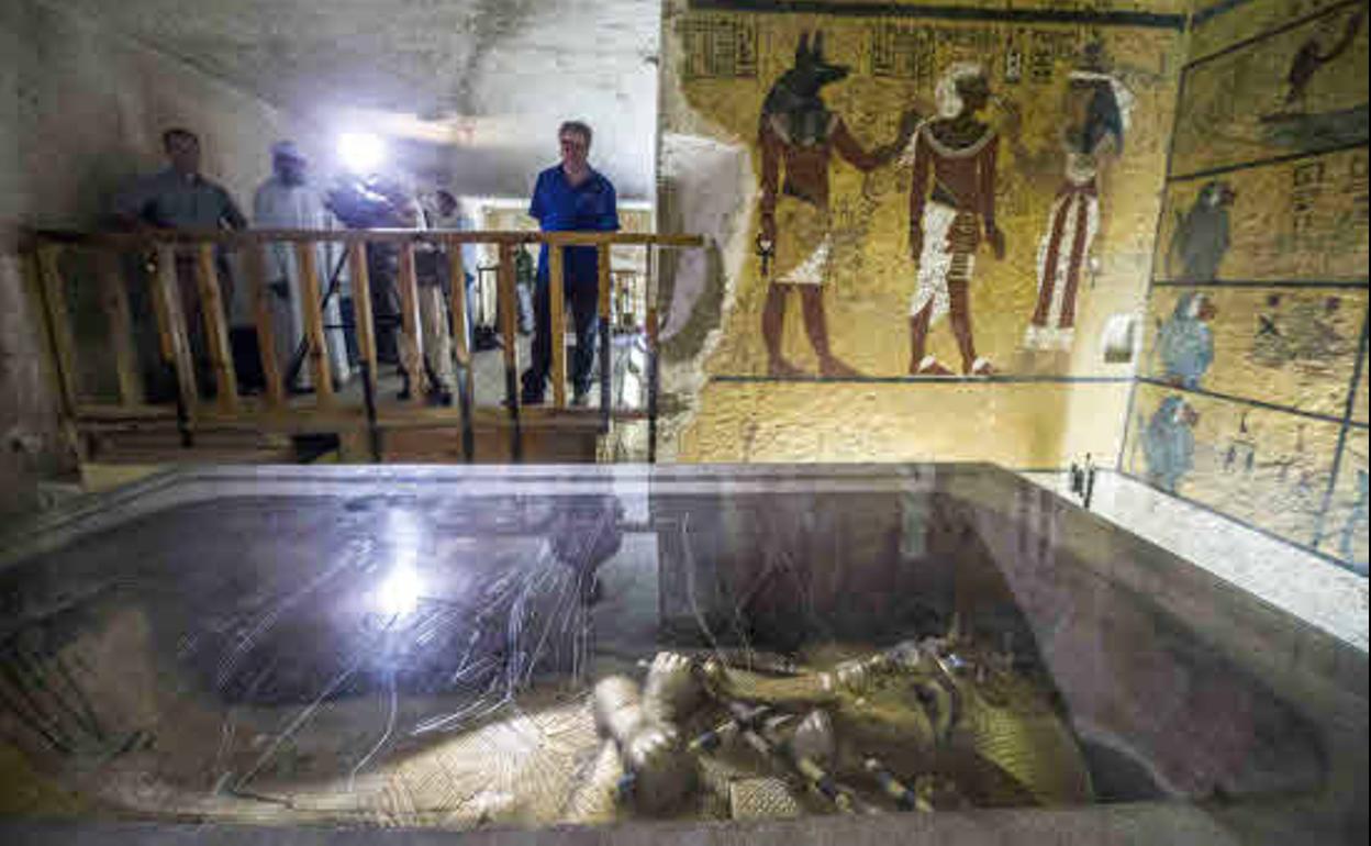 Interior de la cámara mortuoria de Tutankamón, en el Valle de los Reyes.