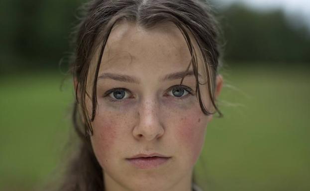 La cámara permanece en todo momento pegada a la protagonista, extraordinaria Andrea Berntzen.