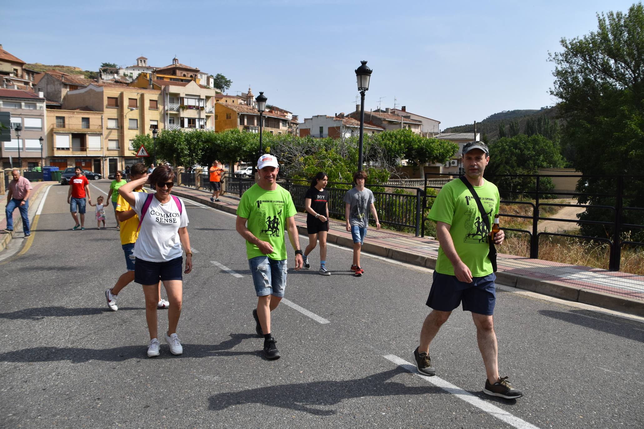 Fotos: Primera marcha de la esperanza a favor de la AECC en Cervera del Río Alhama