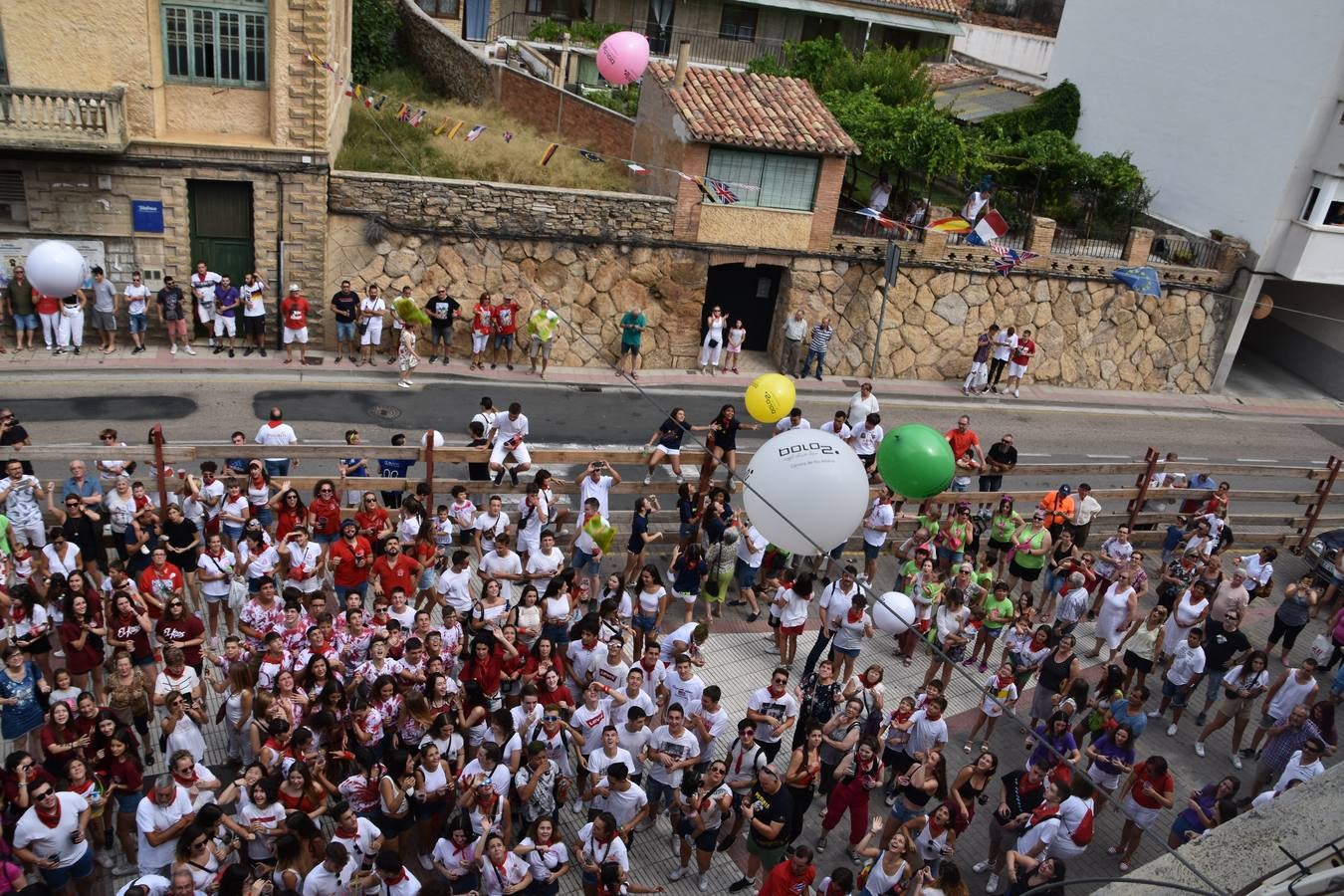 Fotos: Cervera lanza el cohete y disfruta del recorrido del agua va