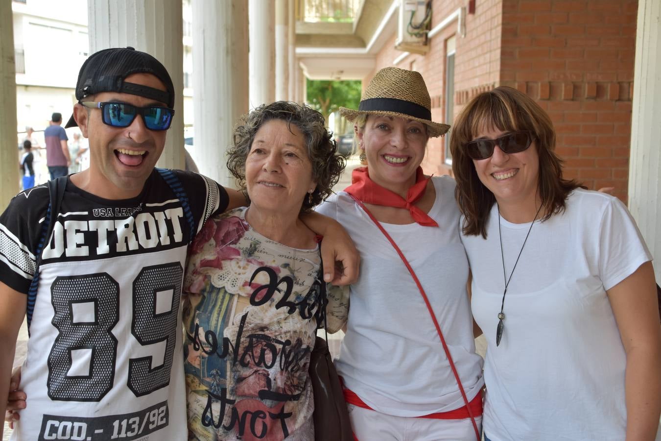 Fotos: Cervera lanza el cohete y disfruta del recorrido del agua va