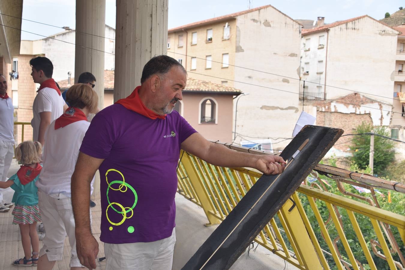 Fotos: Cervera lanza el cohete y disfruta del recorrido del agua va