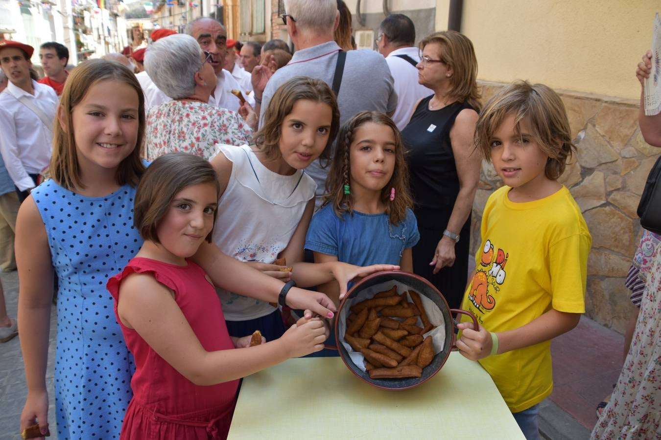 Fotos: Bajada de Santa Ana en las fiestas de Cervera